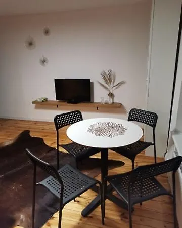 Apartment Falista 11 *